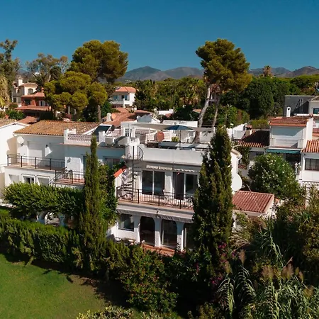 Cozy At The In Costabella, Holiday home *