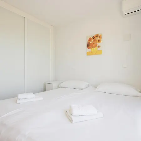 Cozy At The In Costabella, Holiday home Marbella