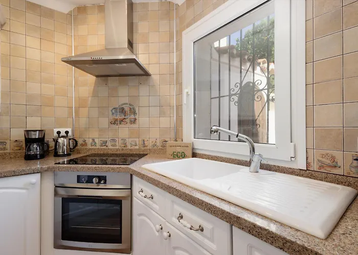 Cozy At The In Costabella, Casa vacanze Marbella