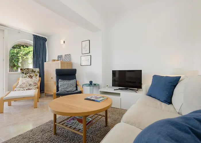 Cozy At The In Costabella, Marbella