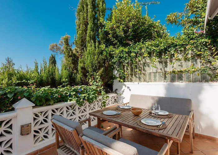 Cozy At The In Costabella, Marbella