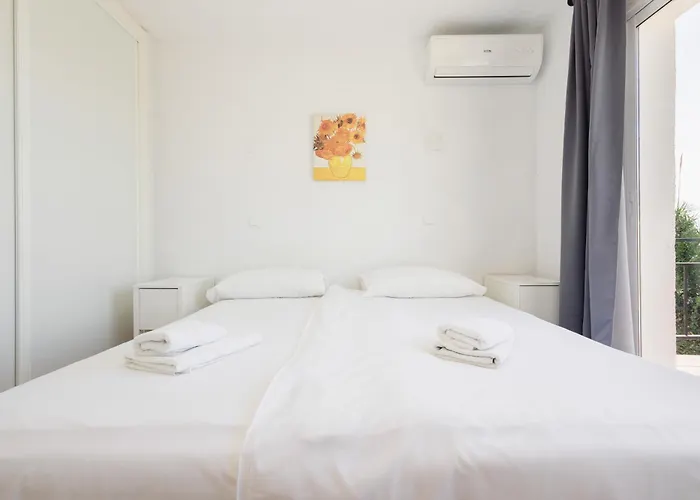 Casa vacanze Cozy At The In Costabella, *