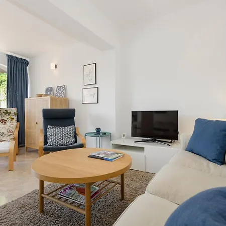 Cozy At The In Costabella, Marbella
