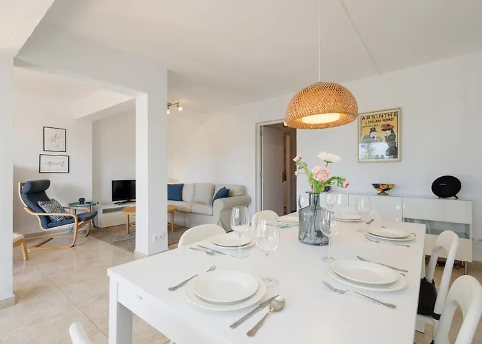 Будинок відпочинку Cozy At The In Costabella, *