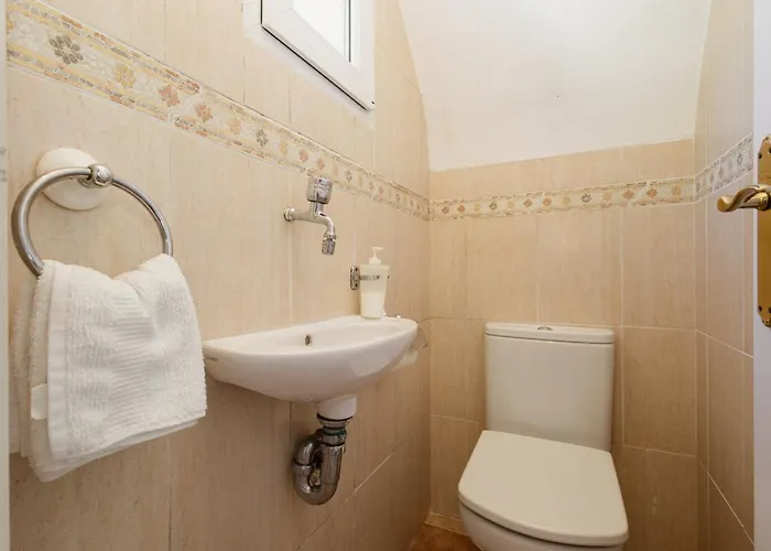 Cozy At The In Costabella, Будинок відпочинку Марбелья